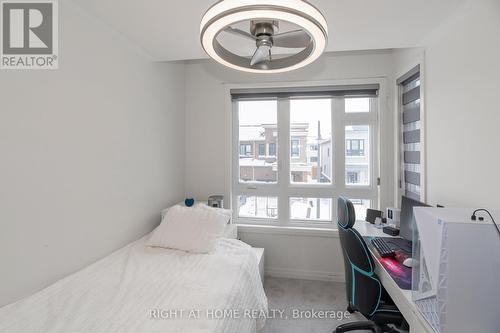 30 Caspian Square, Clarington, ON - Indoor Photo Showing Bedroom
