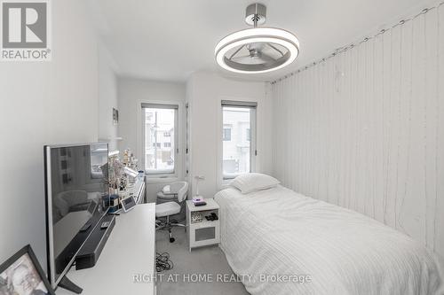 30 Caspian Square, Clarington, ON - Indoor Photo Showing Bedroom