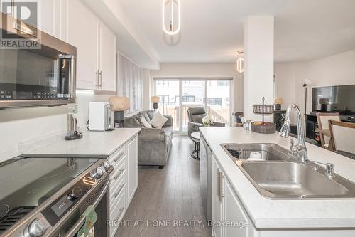 30 Caspian Square, Clarington, ON - Indoor Photo Showing Kitchen With Double Sink