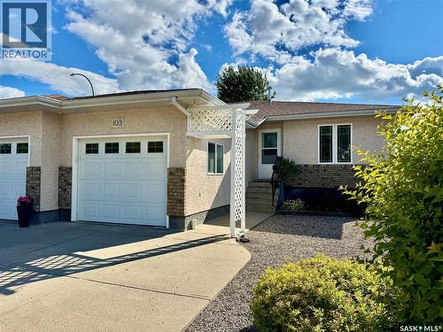 105 Russell Drive, Yorkton, SK - Outdoor