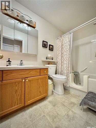 105 Russell Drive, Yorkton, SK - Indoor Photo Showing Bathroom
