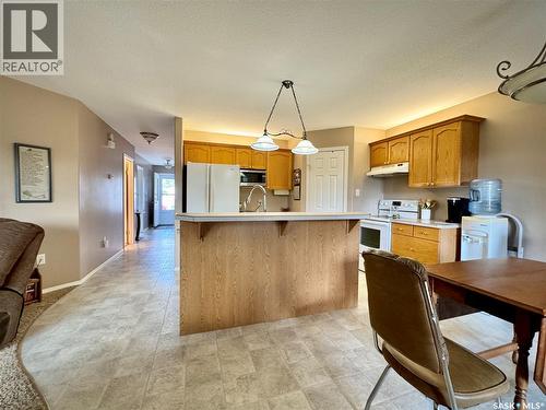 105 Russell Drive, Yorkton, SK - Indoor Photo Showing Kitchen