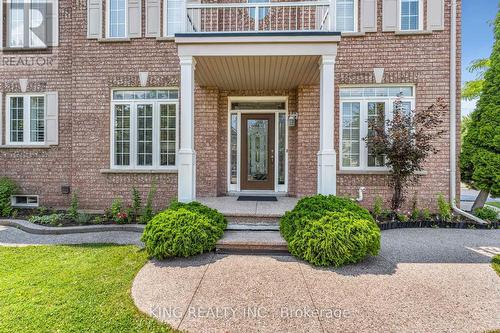 100 Pantomine Boulevard, Brampton, ON - Outdoor With Facade