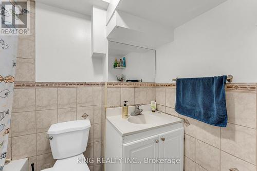 100 Pantomine Boulevard, Brampton, ON - Indoor Photo Showing Bathroom