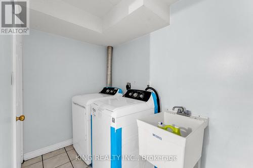 100 Pantomine Boulevard, Brampton, ON - Indoor Photo Showing Laundry Room