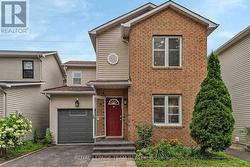 9 - 583 TWEEDSMUIR AVENUE  Ottawa, ON K1Z 5P4