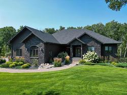 25 Howard Street  Carberry, MB R0K 0H0