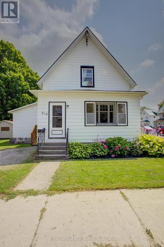 210 DAVIDSON AVENUE N  North Perth (Listowel), ON N4W 3A4