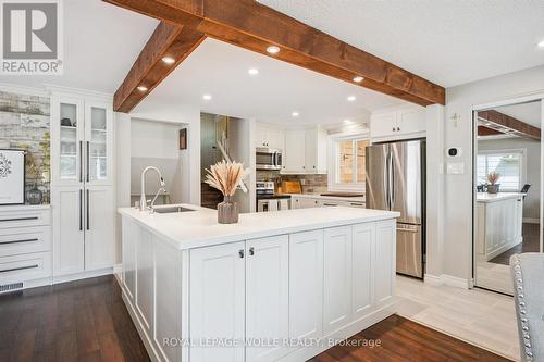 659 Glen Forrest Boulevard, Waterloo, ON - Indoor Photo Showing Kitchen With Upgraded Kitchen