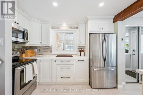 659 Glen Forrest Boulevard, Waterloo, ON - Indoor Photo Showing Kitchen With Stainless Steel Kitchen
