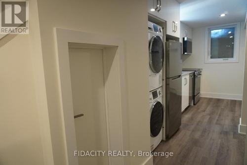 1030 Maitland Avenue, Ottawa, ON - Indoor Photo Showing Laundry Room