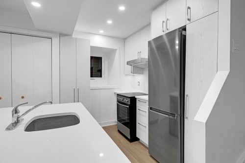 Kitchen - 4-1228 Rue St-Mathieu, Montréal (Ville-Marie), QC - Indoor Photo Showing Kitchen