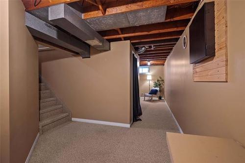 40 Argonne Bay, Winnipeg, MB - Indoor