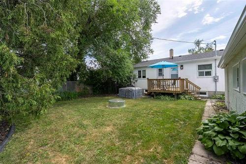 40 Argonne Bay, Winnipeg, MB - Outdoor With Deck Patio Veranda