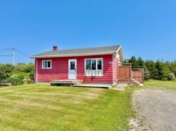 129 Ch. de La Martinique  Les Îles-De-La-Madeleine, QC G4T 3R6