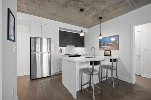 Cuisine - 615-695 Boul. Perrot, L'Île-Perrot, QC - Indoor Photo Showing Kitchen With Upgraded Kitchen