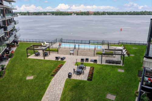 Piscine - 615-695 Boul. Perrot, L'Île-Perrot, QC - Outdoor With Body Of Water With View