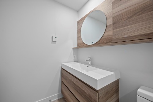 Salle de bains attenante à la CCP - 615-695 Boul. Perrot, L'Île-Perrot, QC - Indoor Photo Showing Bathroom