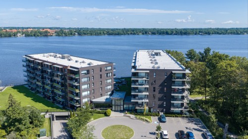 Façade - 615-695 Boul. Perrot, L'Île-Perrot, QC - Outdoor With Body Of Water With View