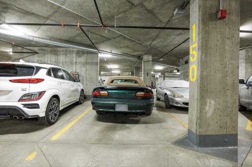 Garage - 615-695 Boul. Perrot, L'Île-Perrot, QC - Indoor Photo Showing Garage