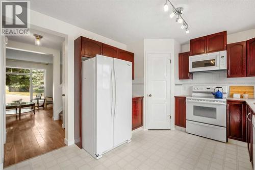 91 Hidden Crescent Nw, Calgary, AB 