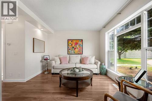 91 Hidden Crescent Nw, Calgary, AB 