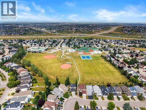 91 Hidden Crescent Nw, Calgary, AB 