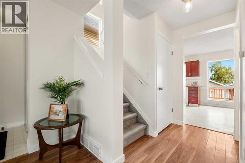 91 Hidden Crescent Nw, Calgary, AB 