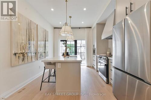 547 Eastern Avenue, Toronto, ON - Indoor Photo Showing Kitchen With Upgraded Kitchen