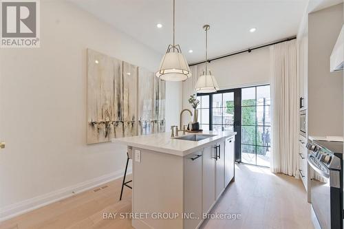 547 Eastern Avenue, Toronto, ON - Indoor Photo Showing Kitchen With Upgraded Kitchen