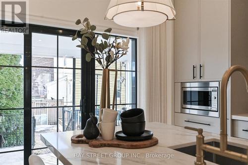 547 Eastern Avenue, Toronto, ON - Indoor Photo Showing Dining Room