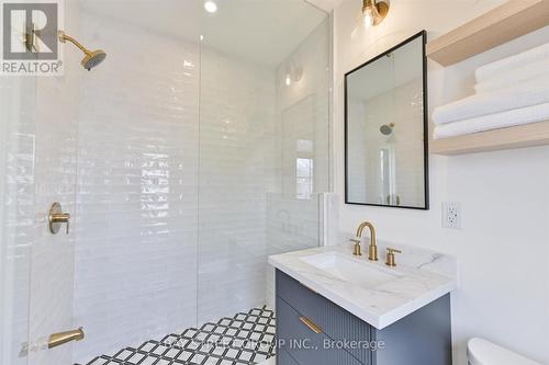 547 Eastern Avenue, Toronto, ON - Indoor Photo Showing Bathroom
