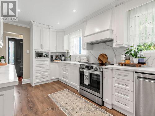 2 Grenadine Court, Toronto, ON - Indoor Photo Showing Kitchen With Upgraded Kitchen