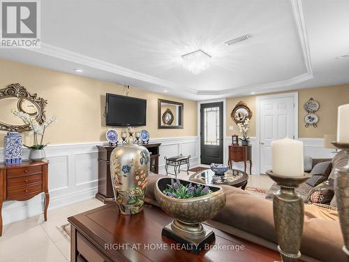 2 Grenadine Court, Toronto, ON - Indoor Photo Showing Living Room