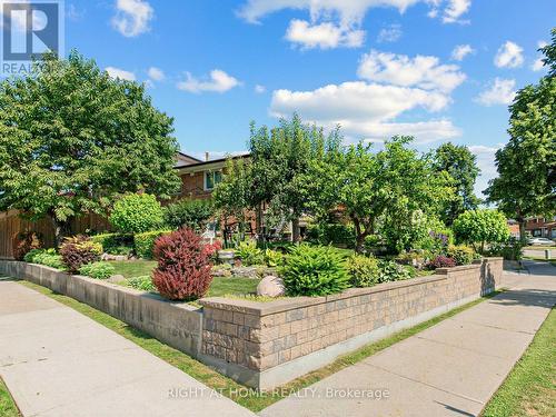 2 Grenadine Court, Toronto, ON - Outdoor