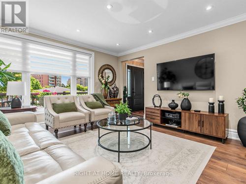 2 Grenadine Court, Toronto, ON - Indoor Photo Showing Living Room