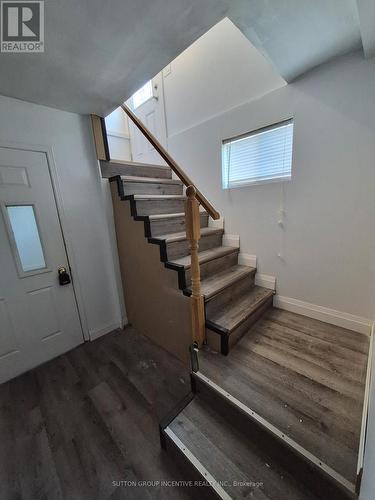 LOWER - 211 CLIFF ROAD , Barrie, Ontario L4N 3X5 2
