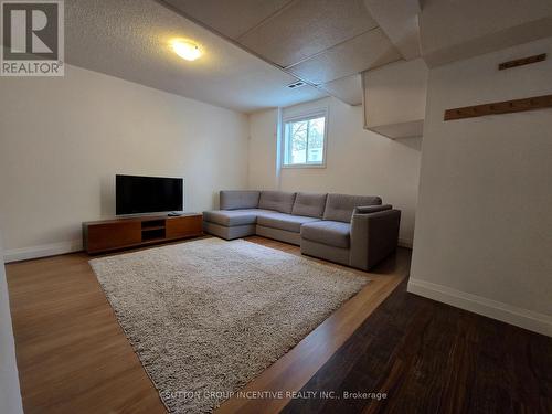 LOWER - 211 CLIFF ROAD , Barrie, Ontario L4N 3X5 5