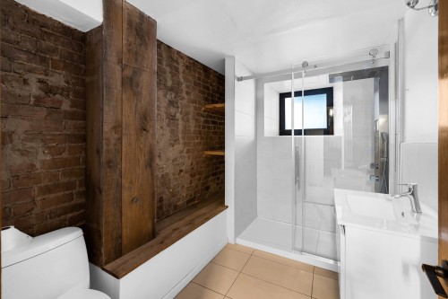 Salle de bains - 1-1232 Rue St-Mathieu, Montréal (Ville-Marie), QC - Indoor Photo Showing Bathroom
