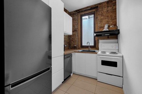 Cuisine - 1-1232 Rue St-Mathieu, Montréal (Ville-Marie), QC - Indoor Photo Showing Kitchen