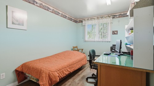 Chambre à coucher - 860 27E Rue, Saint-Georges, QC - Indoor Photo Showing Bedroom
