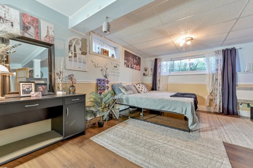 Salle familiale - 1547 Rue Picasso, Beloeil, QC - Indoor
