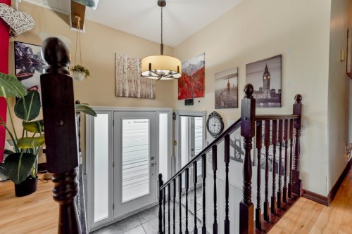 Hall d'entrée/Vestibule - 1547 Rue Picasso, Beloeil, QC - Indoor Photo Showing Other Room