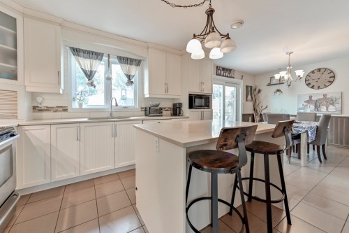 Cuisine - 1547 Rue Picasso, Beloeil, QC - Indoor Photo Showing Kitchen