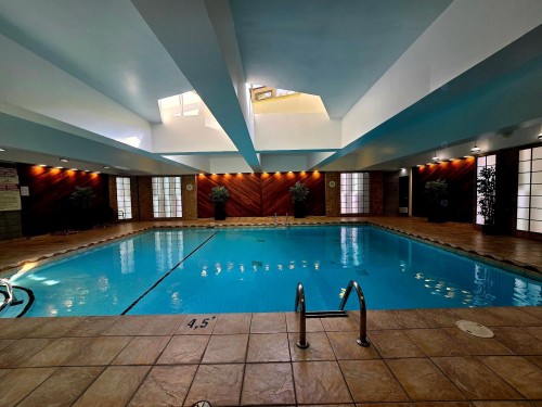 Pool - 1024-2555 Av. Du Havre-Des-Îles, Laval (Chomedey), QC - Indoor Photo Showing Other Room With In Ground Pool
