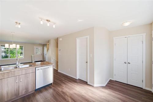 97 Lyra Gate, Winnipeg, MB 
