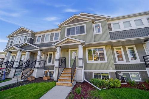 97 Lyra GATE  Winnipeg, MB R2V 5B1