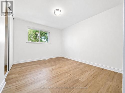 22 Poplar Crescent, Aurora, ON - Indoor Photo Showing Other Room
