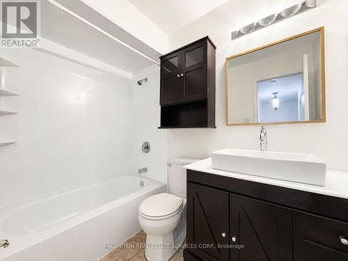 22 Poplar Crescent, Aurora, ON - Indoor Photo Showing Bathroom