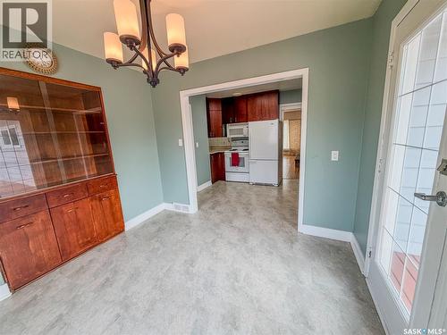 228 8Th Avenue E, Melville, SK - Indoor